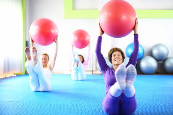 Aulas de Pilates ajuda a melhorar a saúde física e mental das